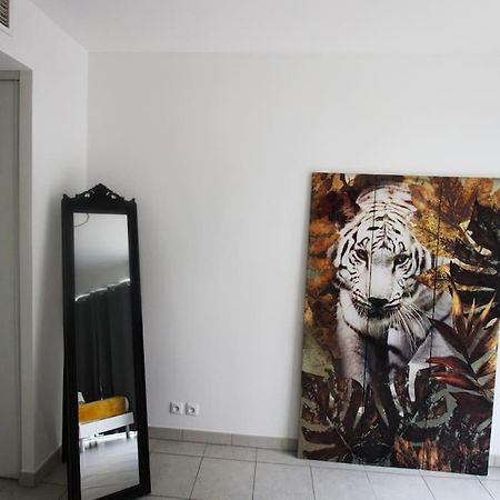 Palais De La Mer Yourhosthelper Apartment อองทีบส์ ภายนอก รูปภาพ