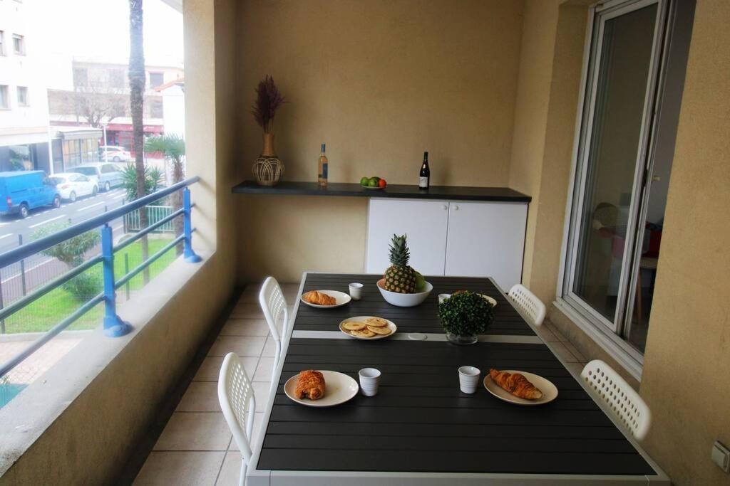 Palais De La Mer Yourhosthelper Apartment อองทีบส์ ภายนอก รูปภาพ