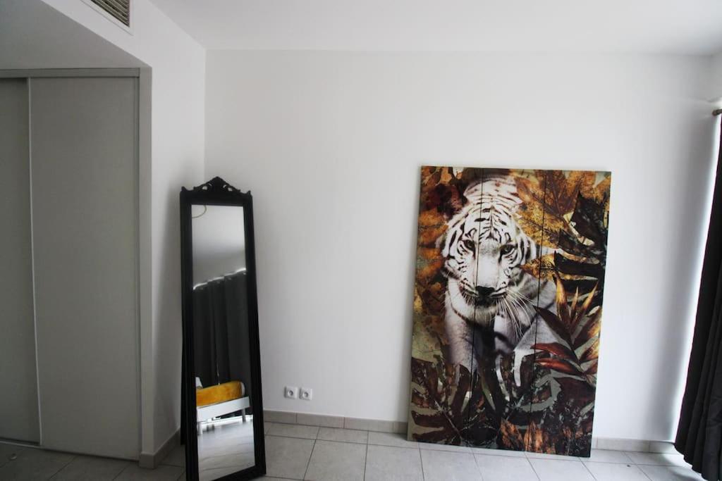 Palais De La Mer Yourhosthelper Apartment อองทีบส์ ภายนอก รูปภาพ