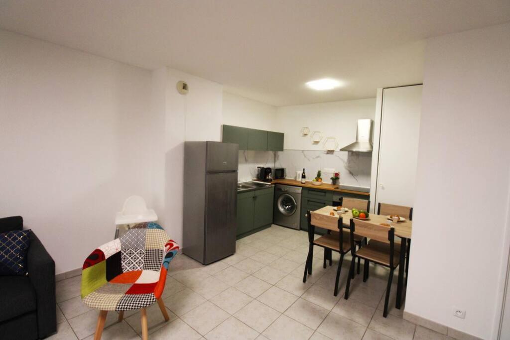 Palais De La Mer Yourhosthelper Apartment อองทีบส์ ภายนอก รูปภาพ